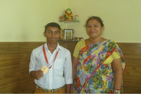 Sagar of Class 9th won gold medal on National Level in Taekwondo 